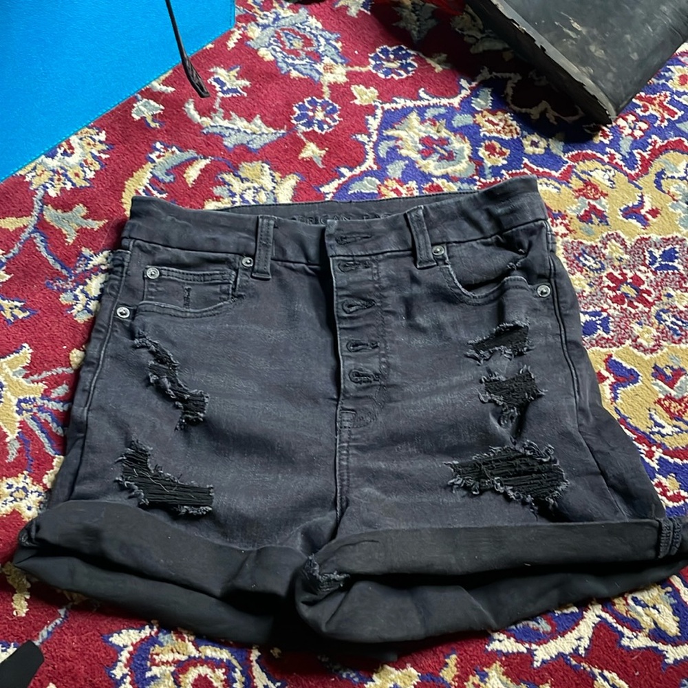 American eagle distressed high rise denim shorts size 8